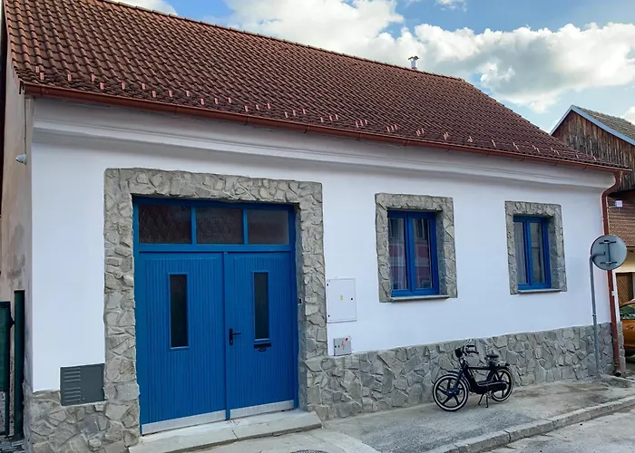 Apartmanovy Dum Jenik