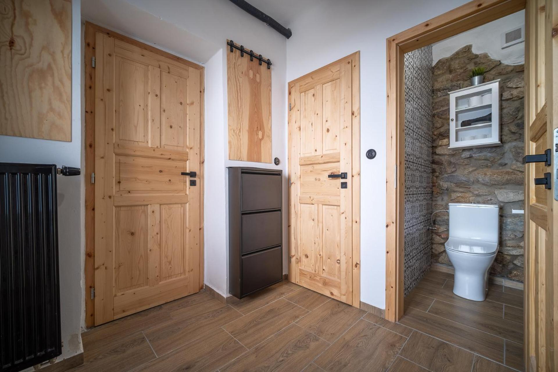Apartmanovy Dum Jenik *
